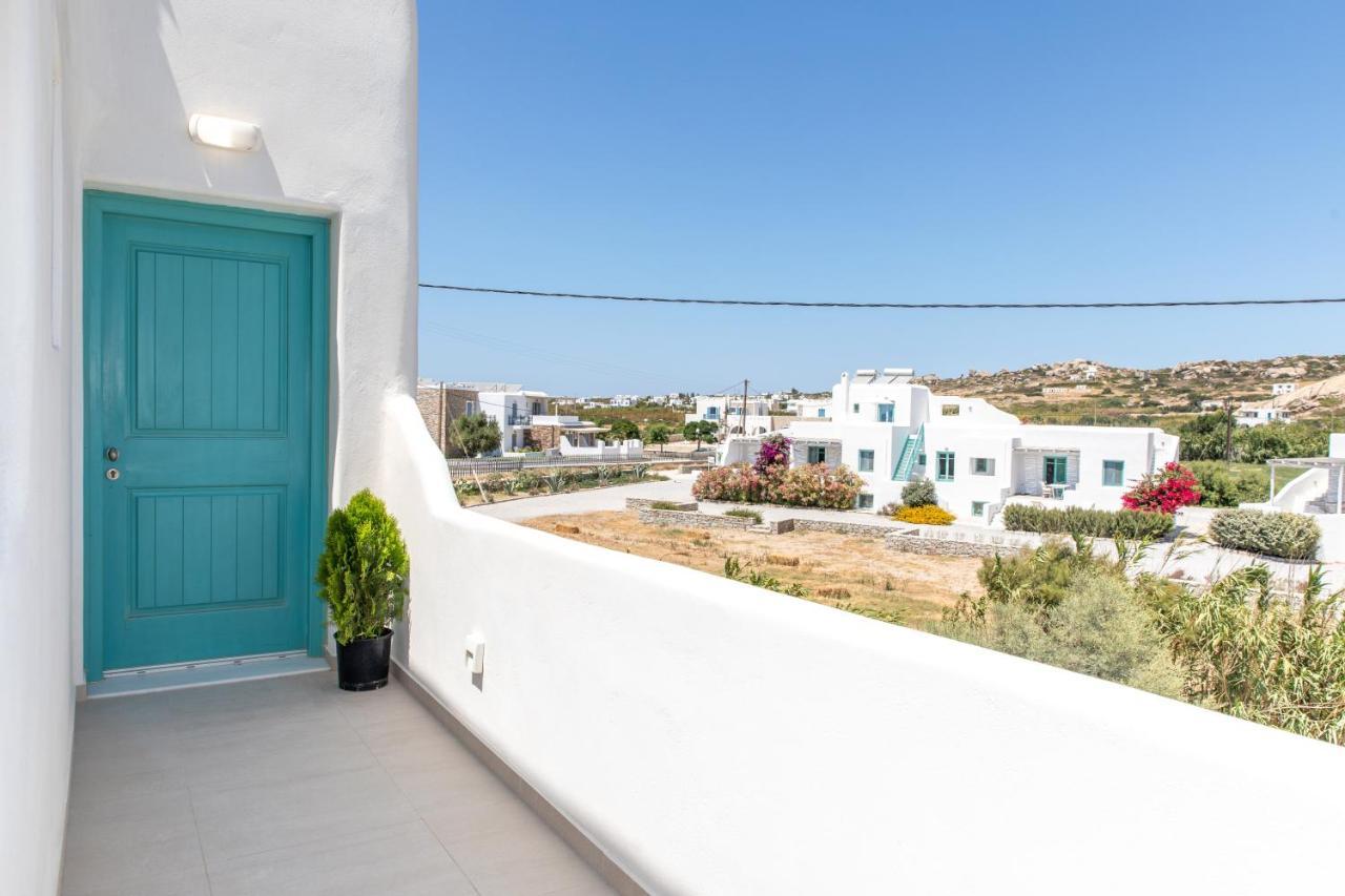 Kalais Sea Vibes, Beachfront Suites - A 10 Minute Drive Away From Naxos Town - Next To The Bus Stop Pláka Exteriör bild
