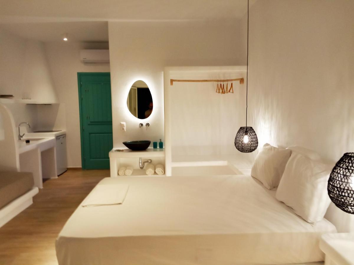 Kalais Sea Vibes, Beachfront Suites - A 10 Minute Drive Away From Naxos Town - Next To The Bus Stop Pláka Rum bild