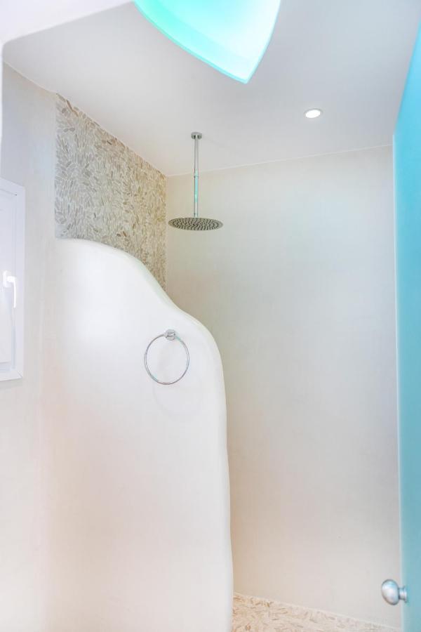 Kalais Sea Vibes, Beachfront Suites - A 10 Minute Drive Away From Naxos Town - Next To The Bus Stop Pláka Exteriör bild