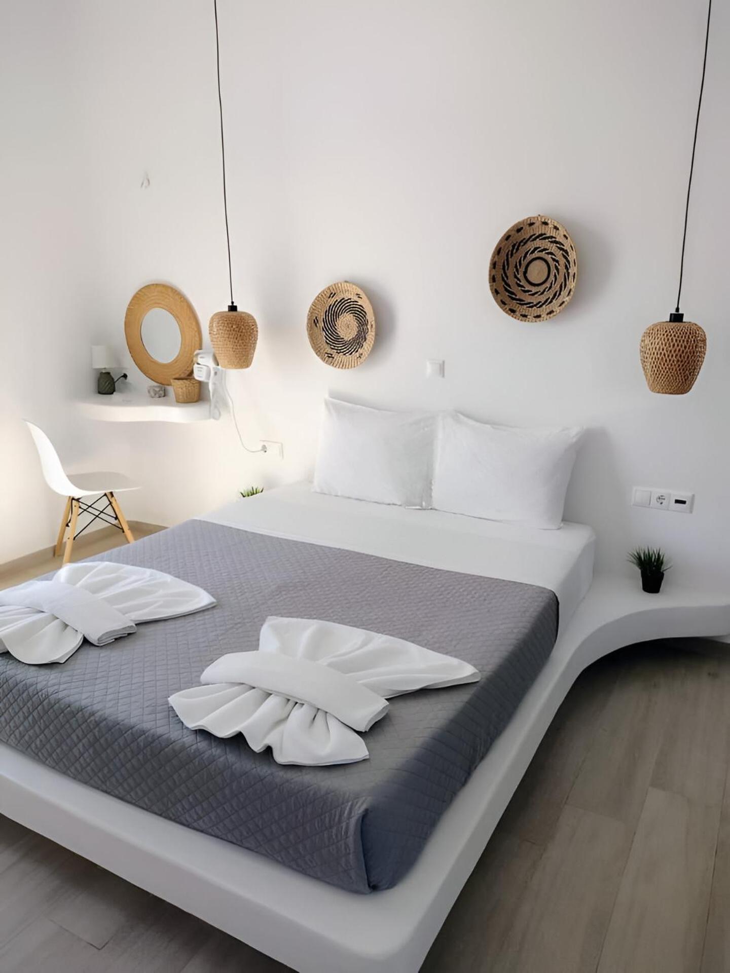 Kalais Sea Vibes, Beachfront Suites - A 10 Minute Drive Away From Naxos Town - Next To The Bus Stop Pláka Exteriör bild