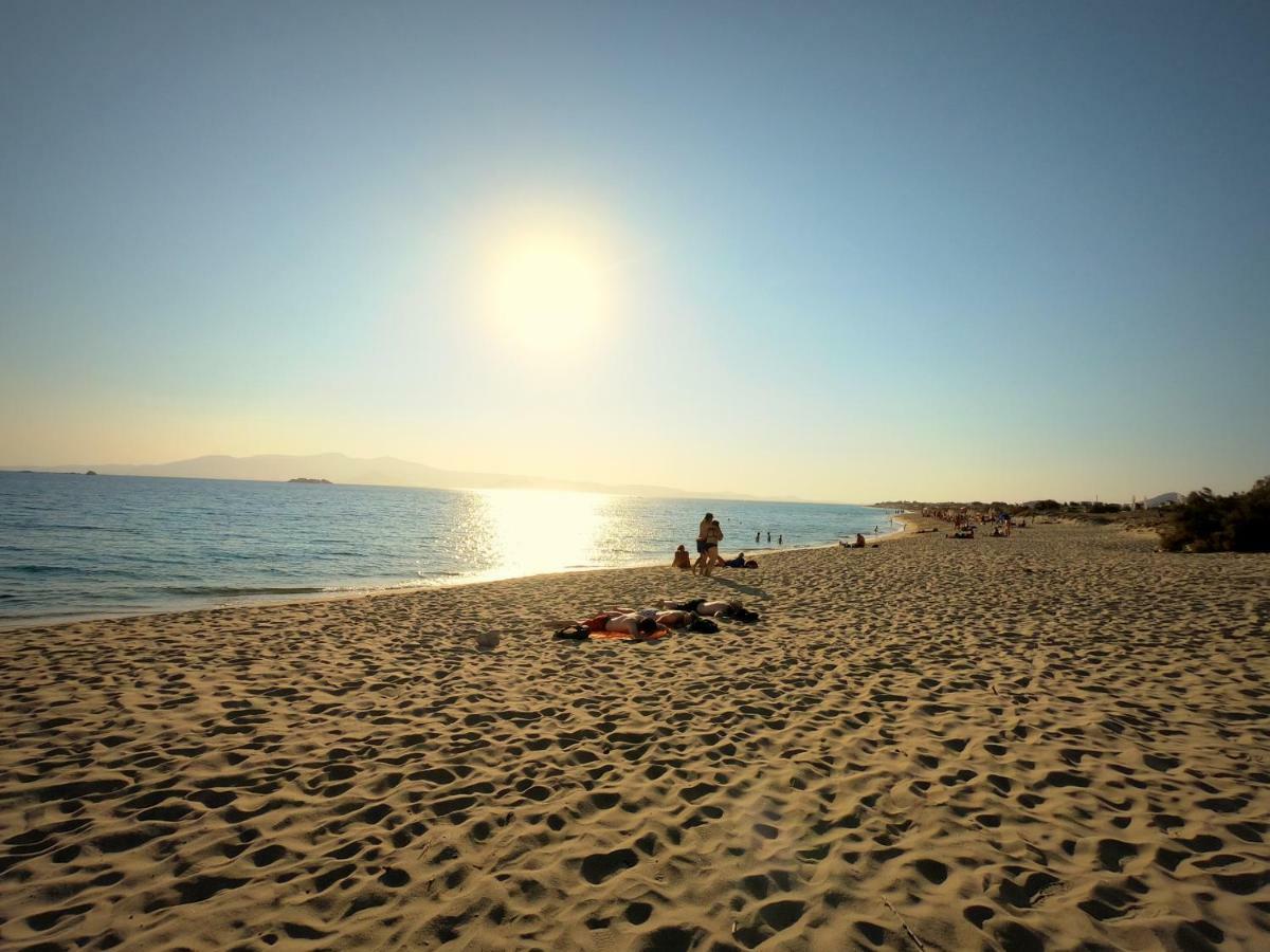 Kalais Sea Vibes, Beachfront Suites - A 10 Minute Drive Away From Naxos Town - Next To The Bus Stop Pláka Exteriör bild